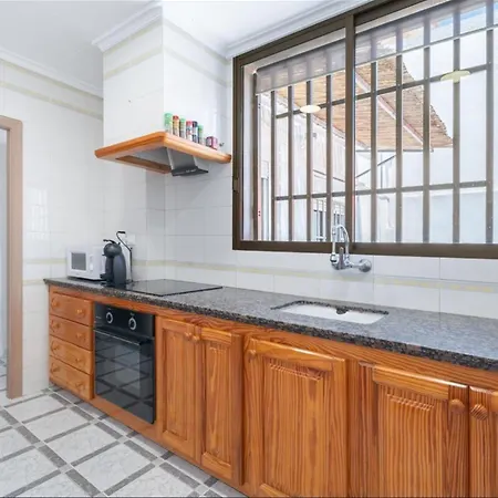 Stunning Home, Private Pool, Wifi, 3br Holiday home